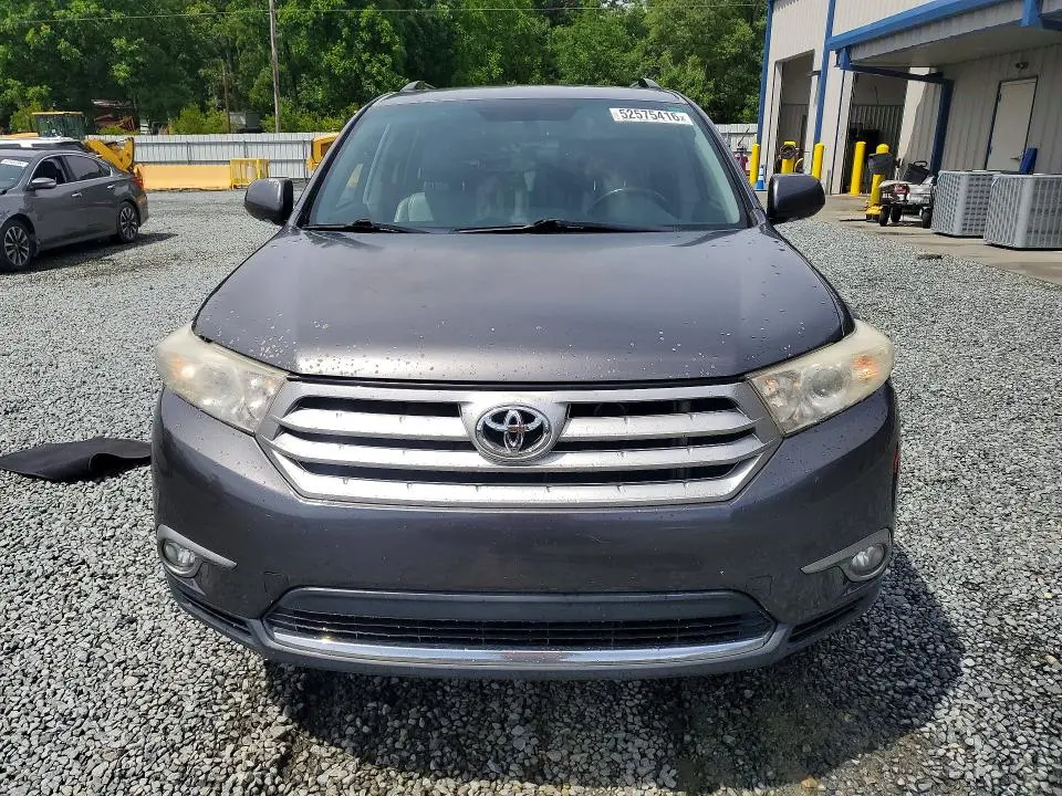 2011 TOYOTA HIGHLANDER LIMITED  
