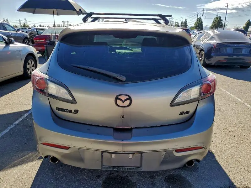 2011 MAZDA 3 S  