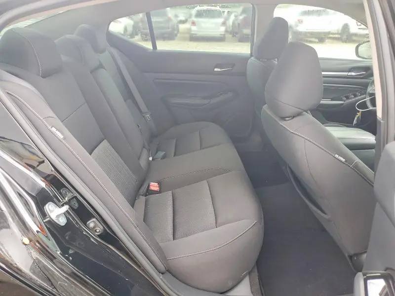 2021 NISSAN ALTIMA SV  