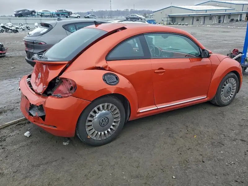 2016 VOLKSWAGEN BEETLE SE  