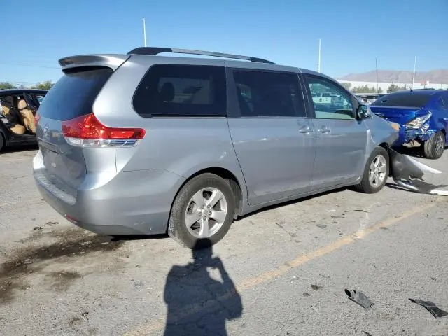 2011 TOYOTA SIENNA LE  
