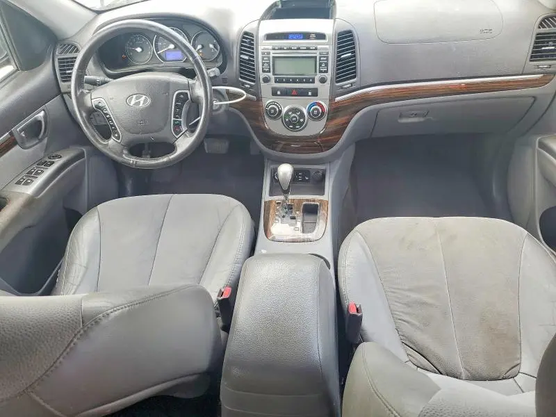 2012 HYUNDAI SANTA FE SE  