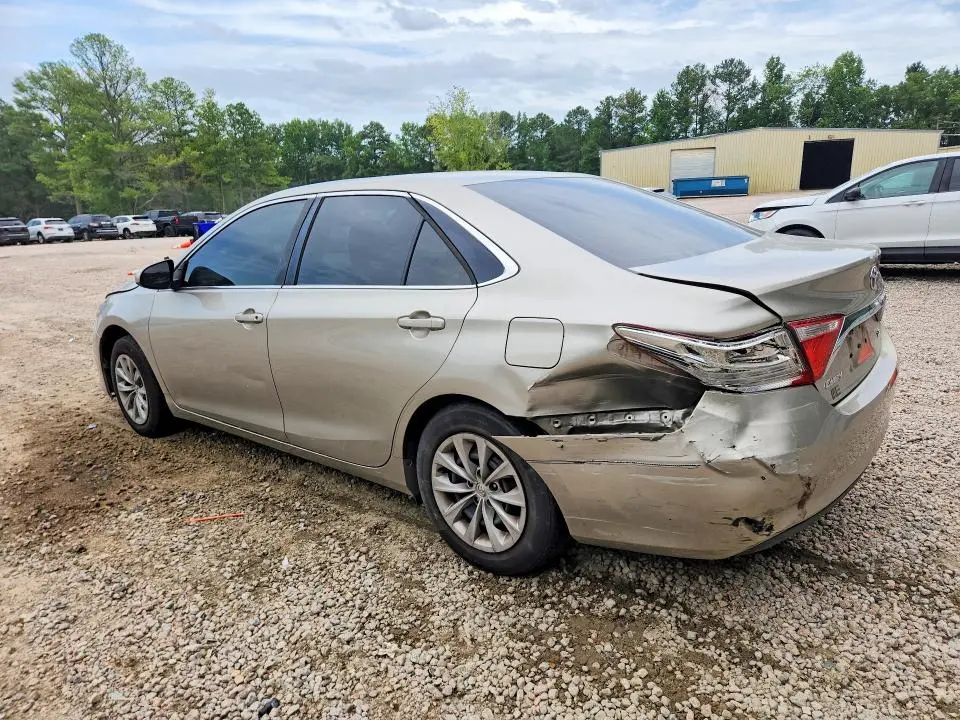 2015 TOYOTA CAMRY LE  