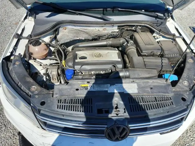 2015 VOLKSWAGEN TIGUAN S  
