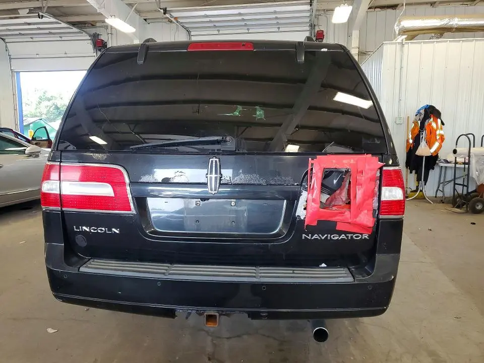 2011 LINCOLN NAVIGATOR L  