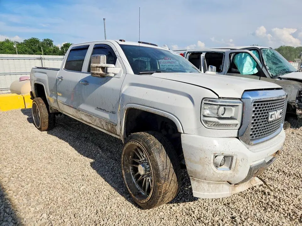 2015 GMC SIERRA K2500 DENALI  