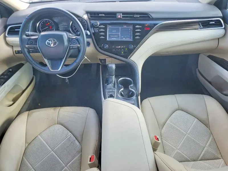 2018 TOYOTA CAMRY XLE  