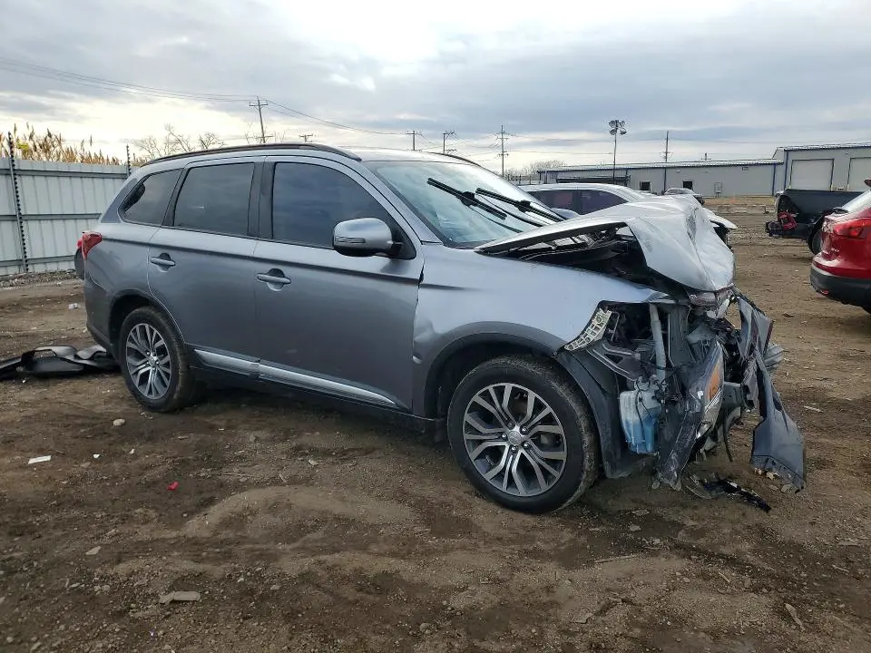 2016 MITSUBISHI OUTLANDER SE  