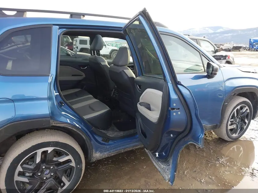 2025 SUBARU FORESTER LIMITED