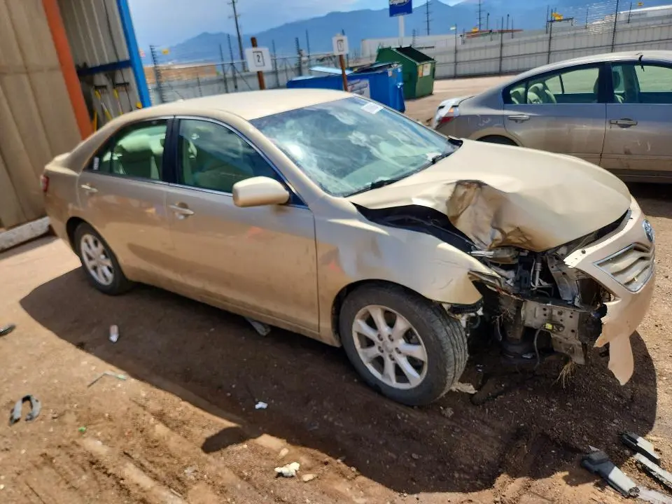 2011 TOYOTA CAMRY LE  