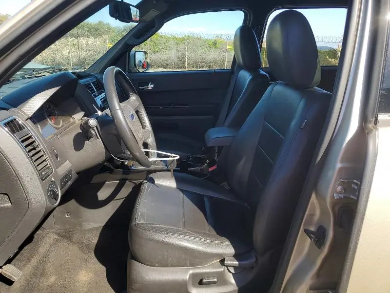 2011 FORD ESCAPE LIMITED  