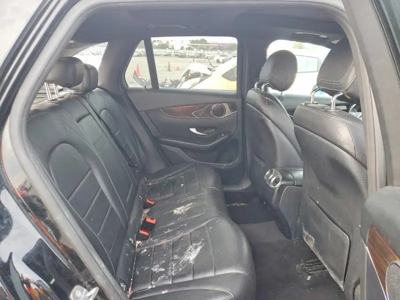 2019 MERCEDES-BENZ GLC 300  