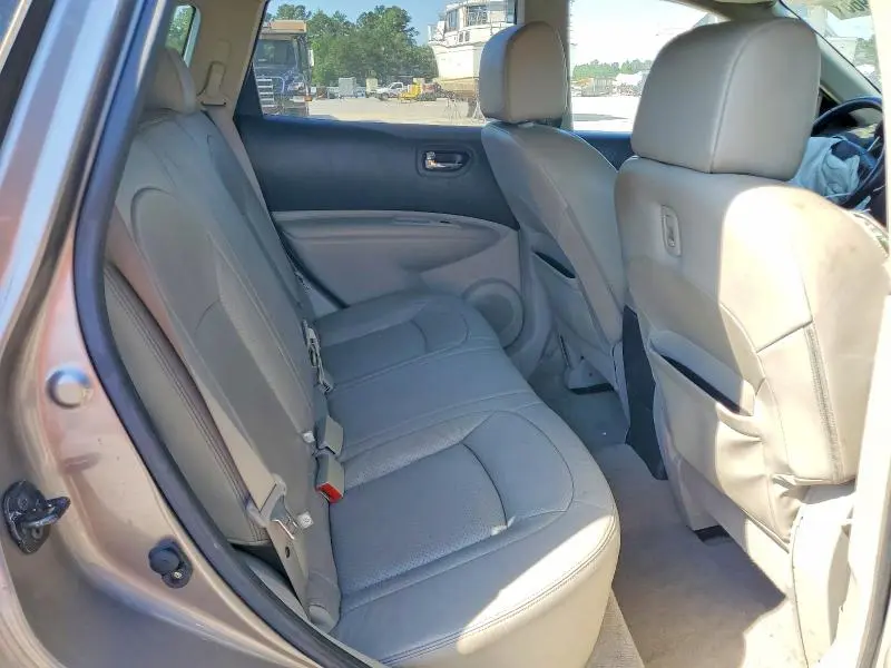 2010 NISSAN ROGUE S  