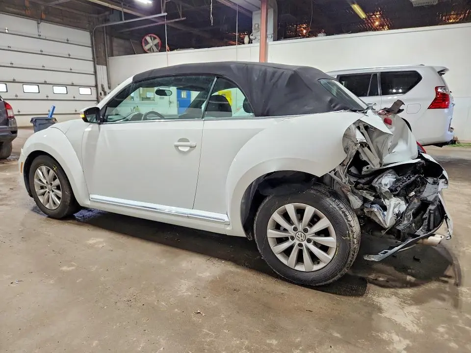 2019 VOLKSWAGEN BEETLE S  