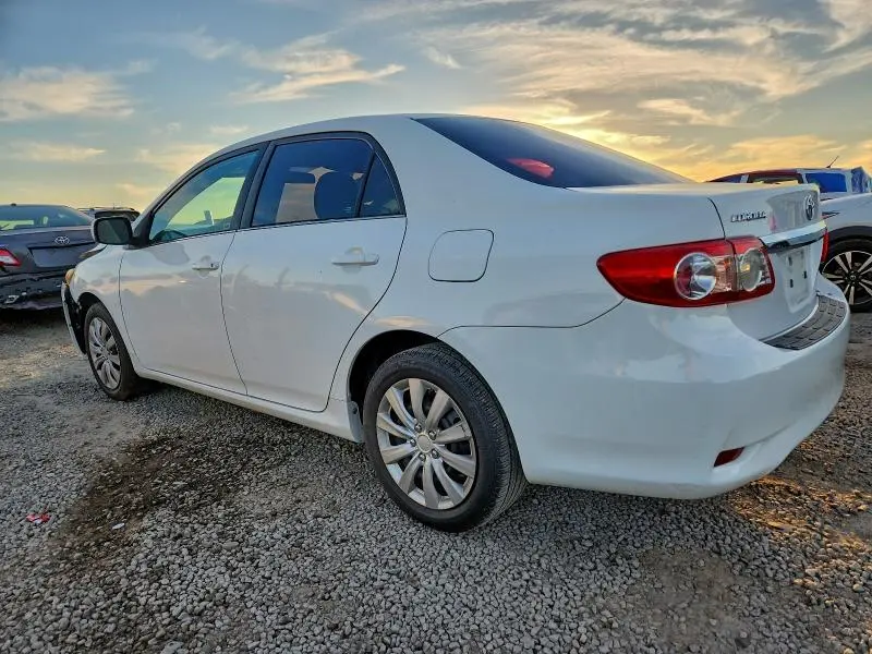 2013 TOYOTA COROLLA BASE  