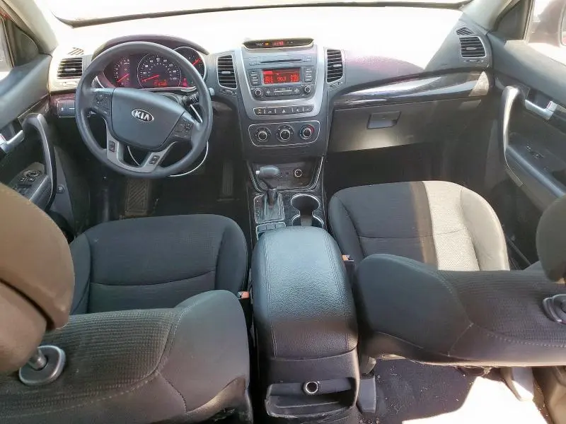 2015 KIA SORENTO LX  