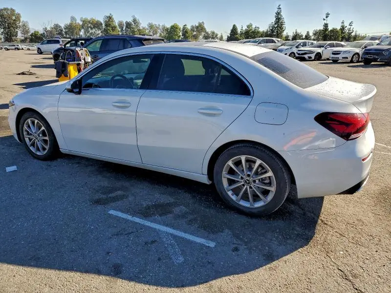 2020 MERCEDES-BENZ A 220  
