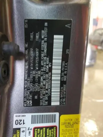 2016 TOYOTA SIENNA XLE  