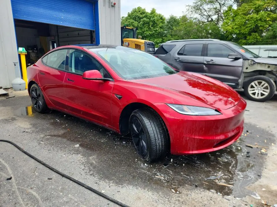 2025 TESLA MODEL 3   