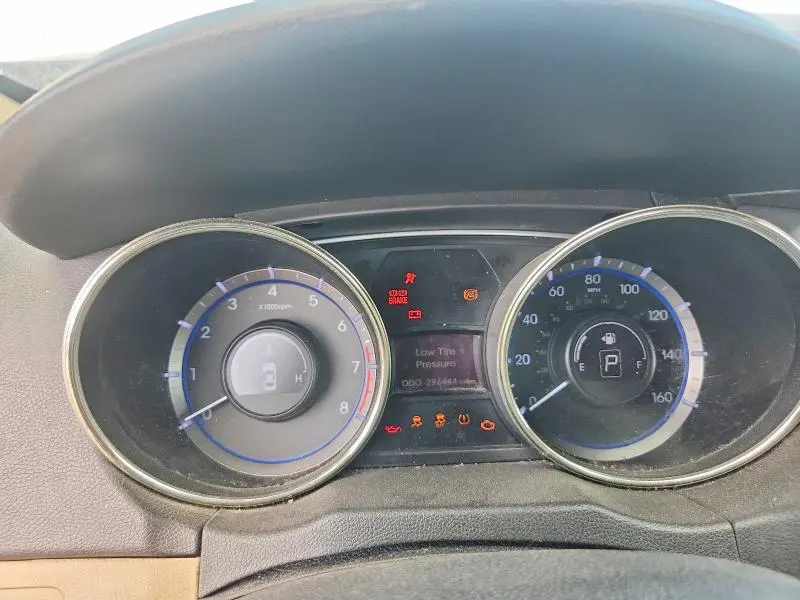 2012 HYUNDAI SONATA GLS  
