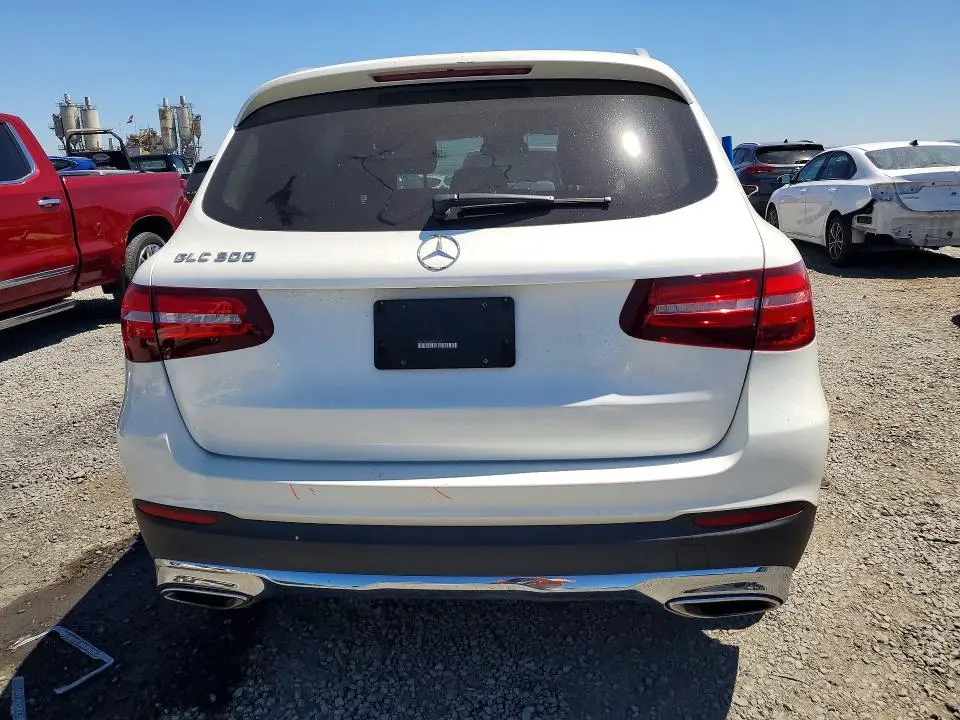2017 MERCEDES-BENZ GLC 300  