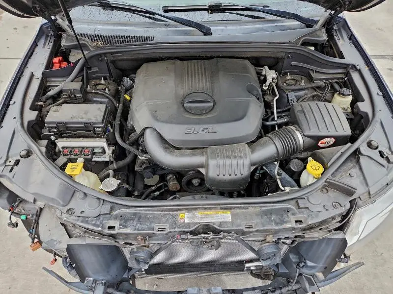 2011 JEEP GRAND CHEROKEE LAREDO  