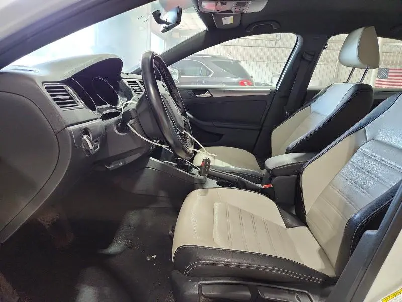2016 VOLKSWAGEN JETTA SPORT  