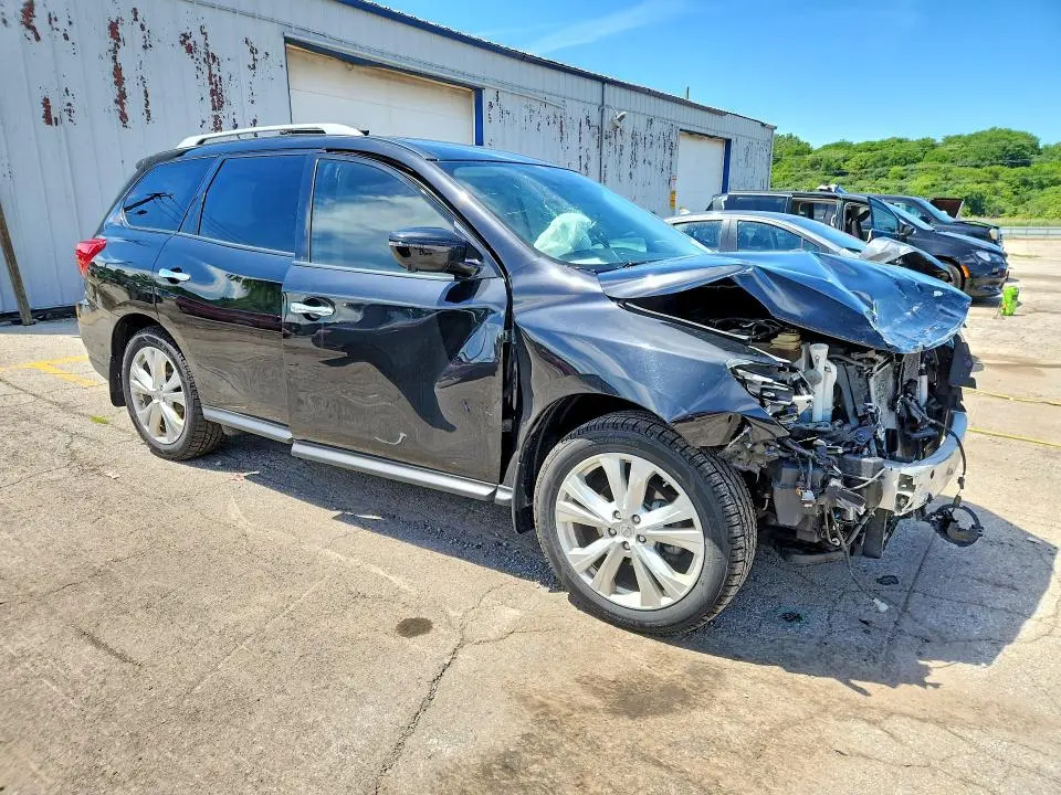 2018 NISSAN PATHFINDER SL  