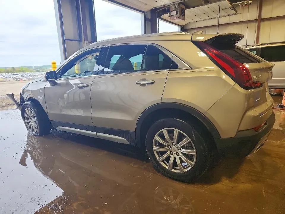 2022 CADILLAC XT4 PREMIUM LUXURY  