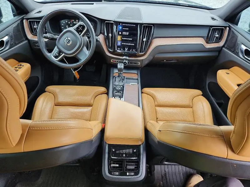2021 VOLVO XC60 T5 INSCRIPTION  
