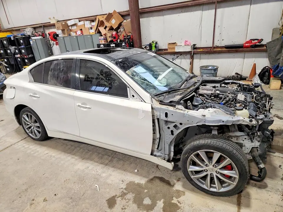 2016 INFINITI Q50 2.0T  