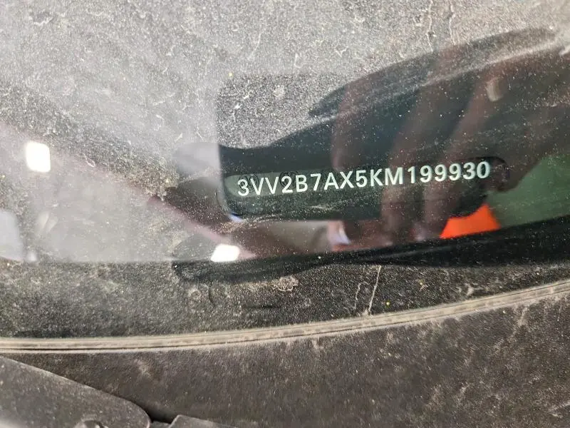 2019 VOLKSWAGEN TIGUAN SE  