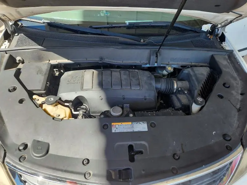 2013 CHEVROLET TRAVERSE LS  