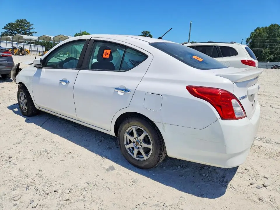 2019 NISSAN VERSA SV  