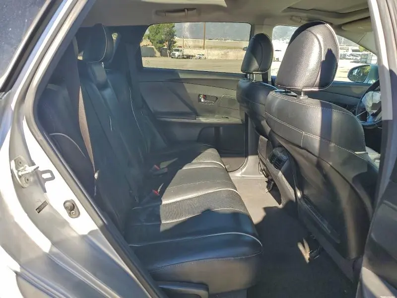 2013 TOYOTA VENZA LE  