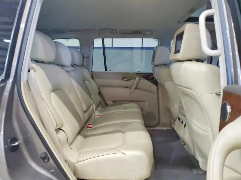 2017 INFINITI QX80   