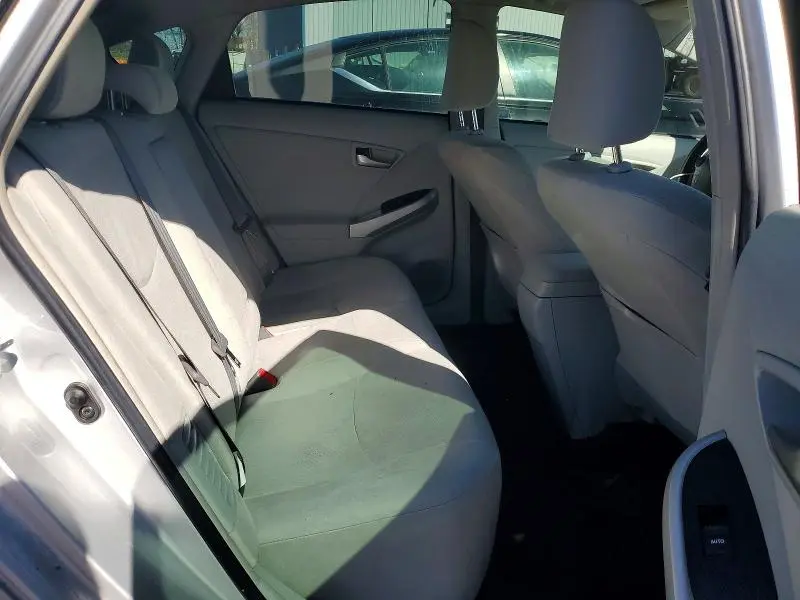 2014 TOYOTA PRIUS THREE  