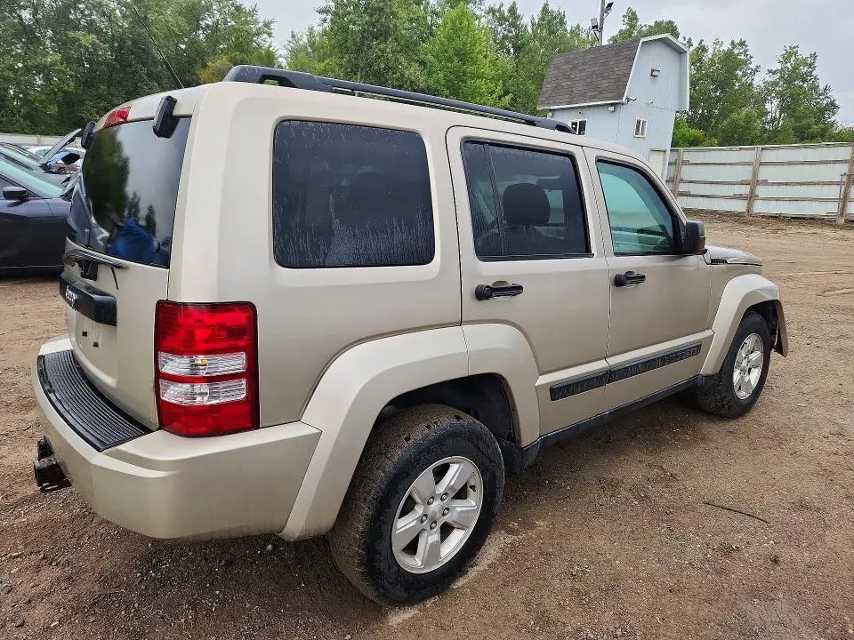 2011 JEEP LIBERTY SPORT  