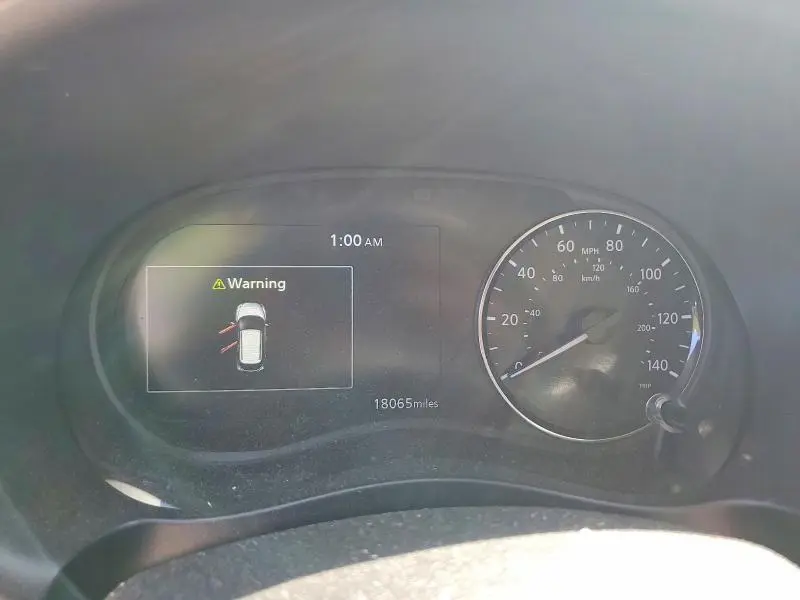 2023 NISSAN KICKS SR  