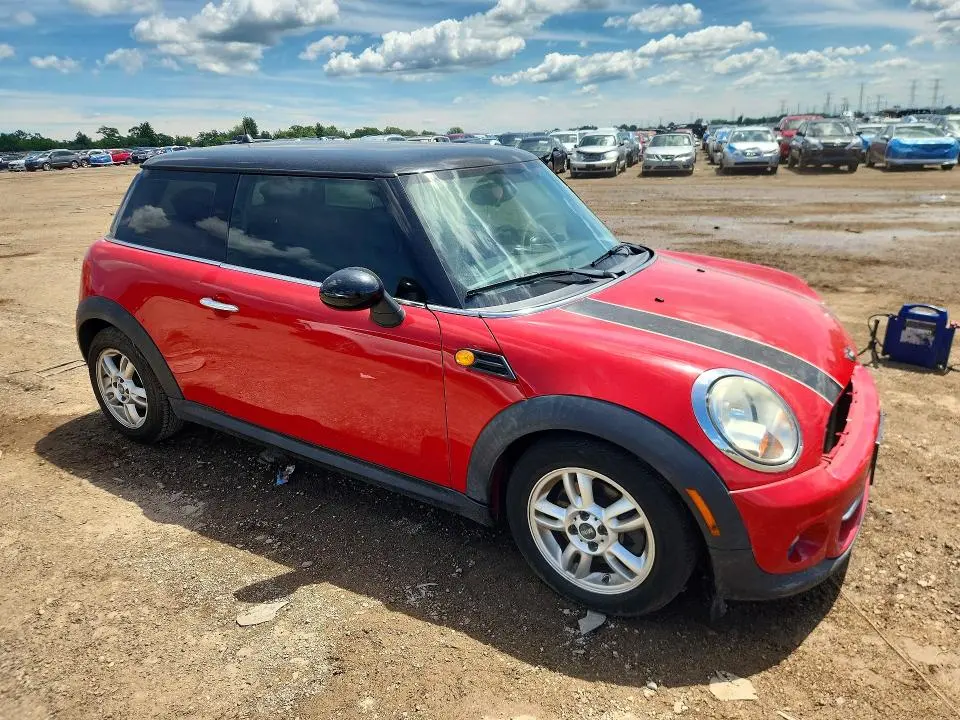 2013 MINI COOPER   