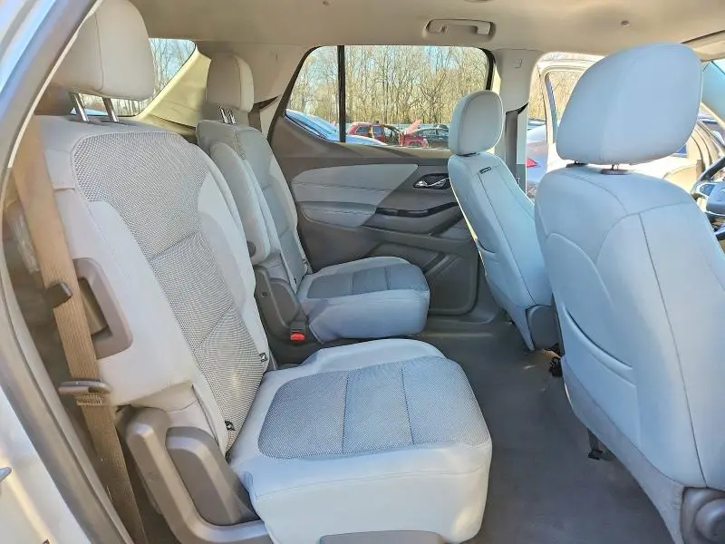 2021 CHEVROLET TRAVERSE LT  