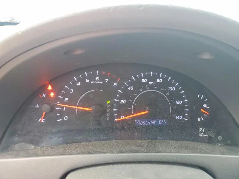 2010 TOYOTA CAMRY LE  