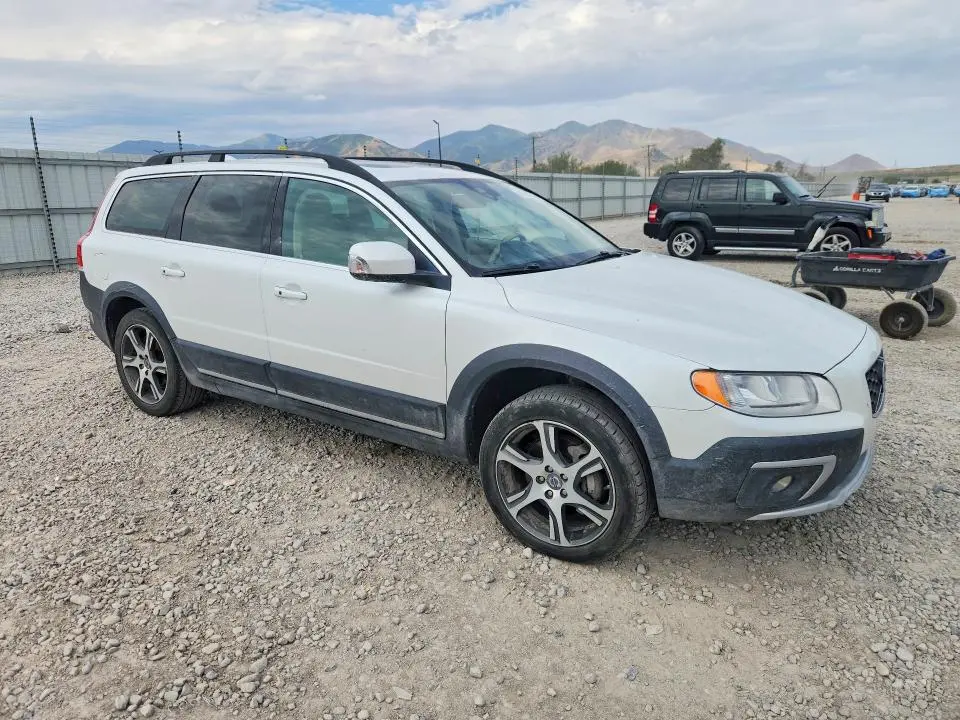 2015 VOLVO XC70 T6 PREMIER  