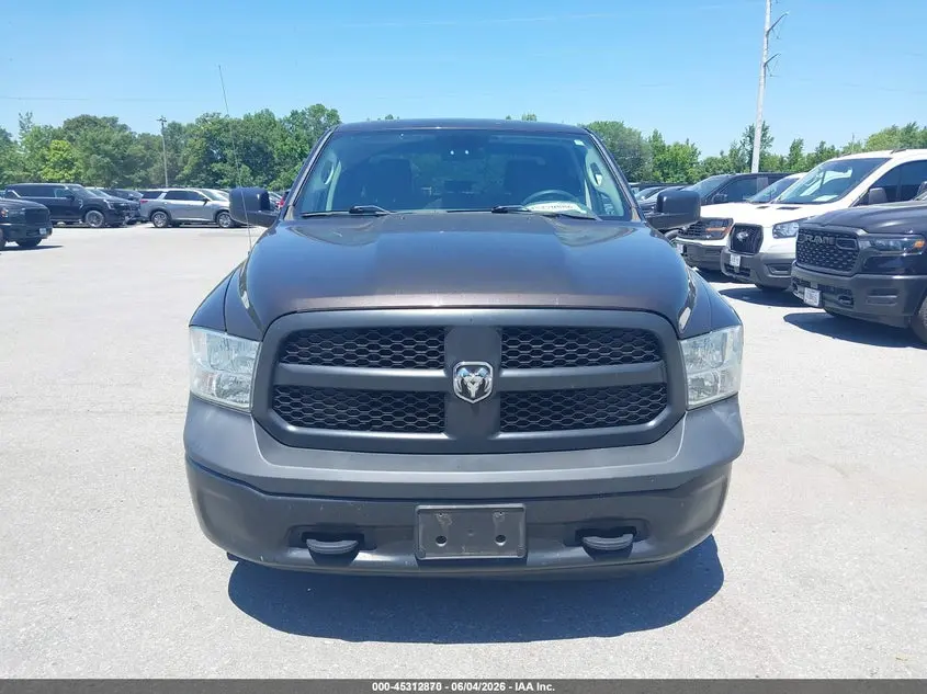 2017 RAM 1500 TRADESMAN  4X4 5'7 BOX