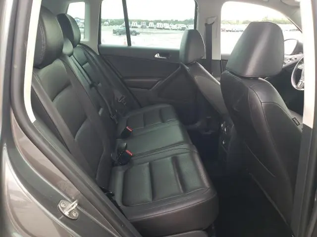2014 VOLKSWAGEN TIGUAN S  