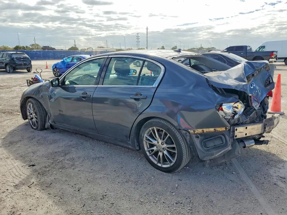 2011 INFINITI G37 BASE  