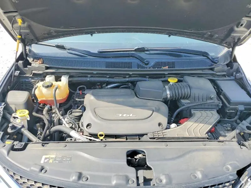 2017 CHRYSLER PACIFICA LIMITED  