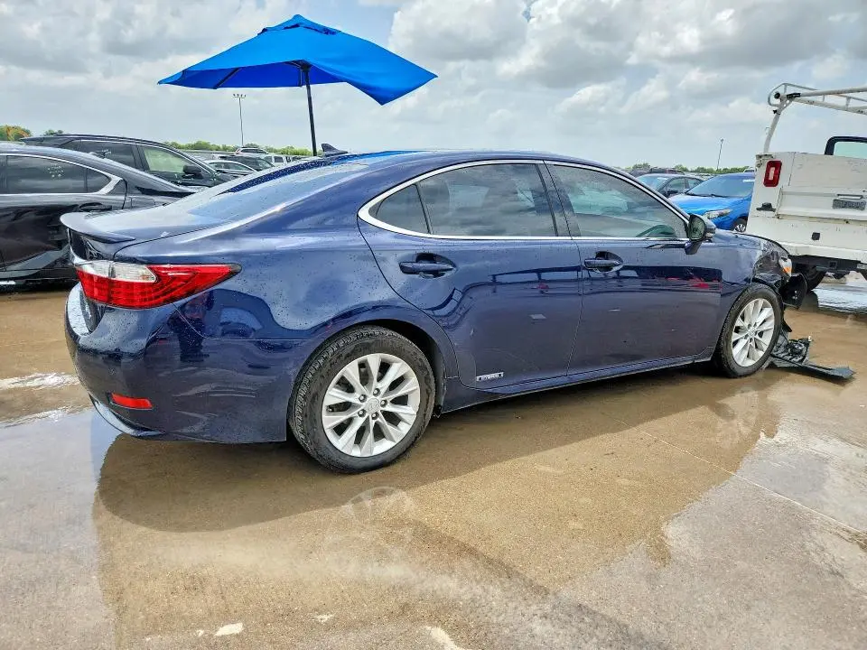 2013 LEXUS ES 300H  