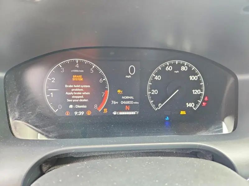 2023 HONDA HR-V LX  