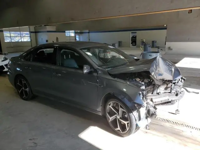 2022 VOLKSWAGEN PASSAT R-LINE  